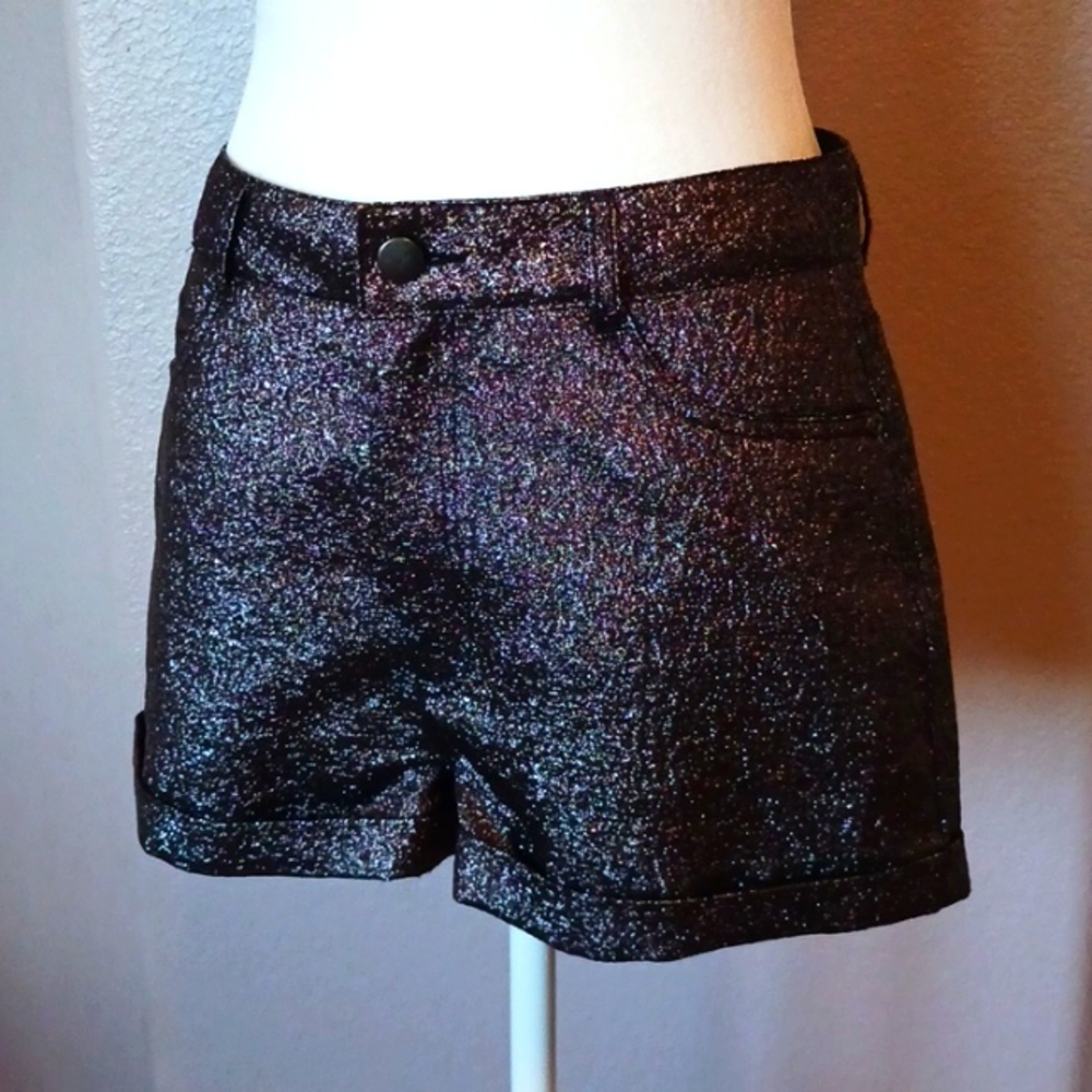 🎧🎤 Divided womens shiny short shorts size 8
